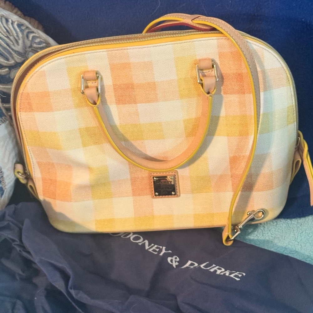 Dooney & Bourke..Women’s Checked Satchel Bag in Peach and Yellow NWOT - Picture 7 of 12